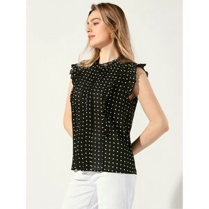NWOT Adorable Top Black w/Tiny White Hearts Sz S